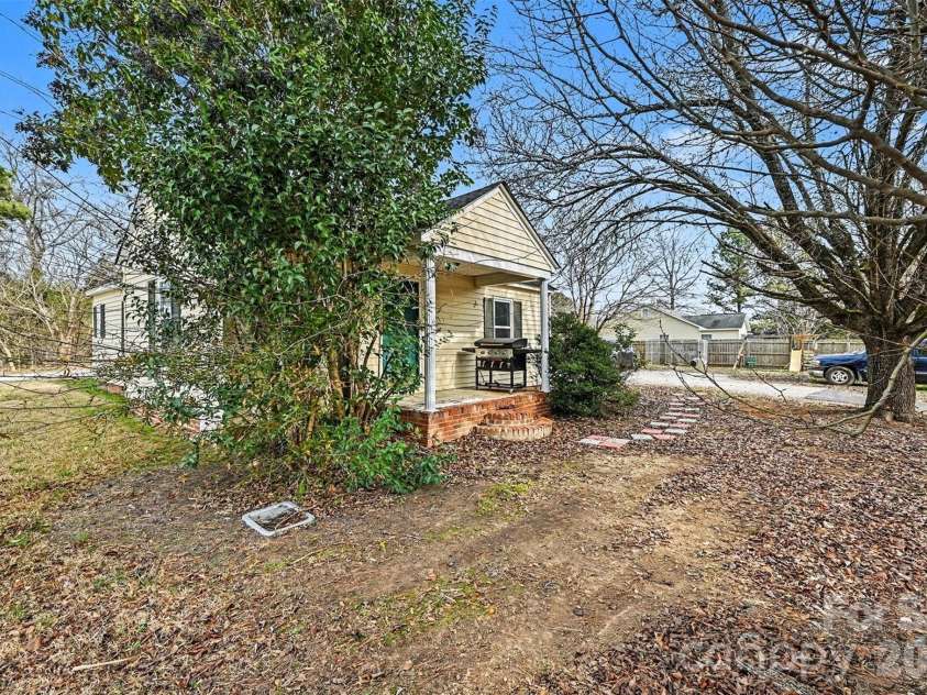 1477 Flat Creek Road, Lancaster, SC 29720.  MLS# CAR4334461, YatesRealty ID 3170. 