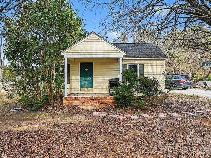 1477 Flat Creek Road, Lancaster, SC 29720.  MLS# CAR4334461, YatesRealty ID 3170. 