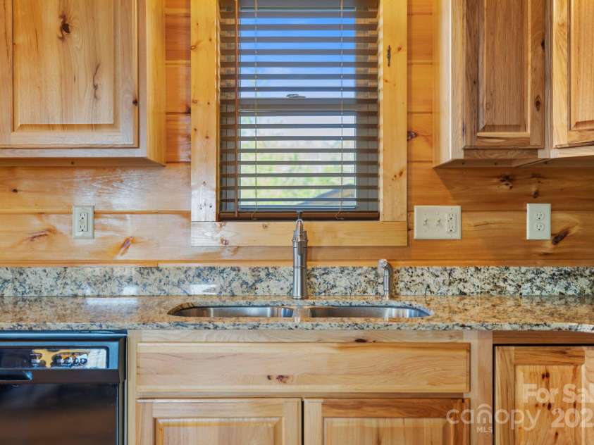 176 Mystic Ridge, Union Mills, NC 28167.  MLS# CAR4233605, YatesRealty ID 3170. 