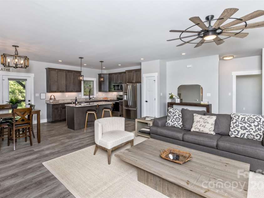 11 South Pine Drive, Weaverville, NC 28787.  MLS# CAR4274565, YatesRealty ID 31700. 