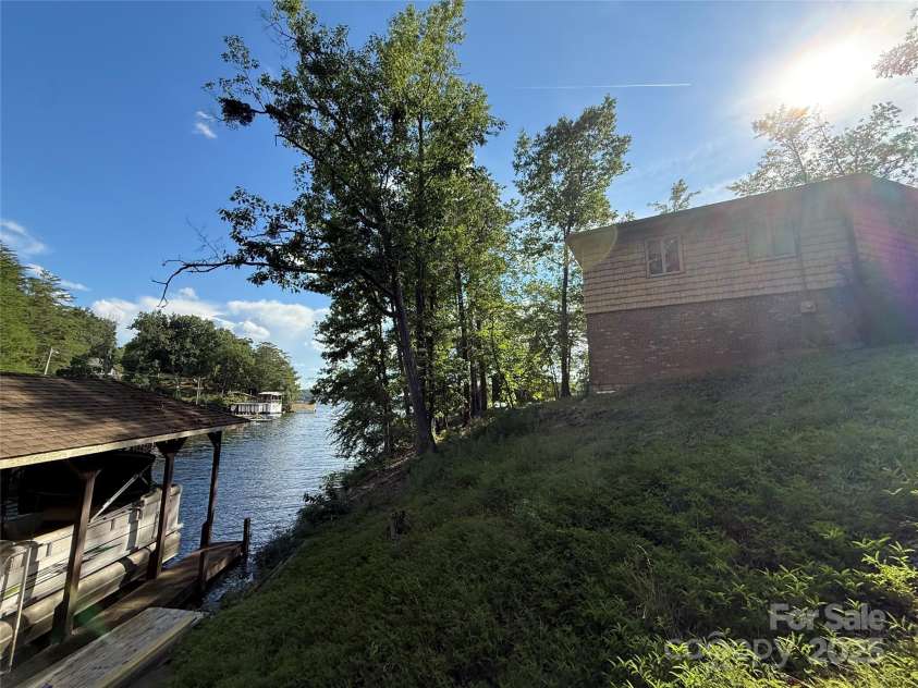 179 Mountainview Lane, Troy, NC 27371.  MLS# CAR4283240, YatesRealty ID 31701. 