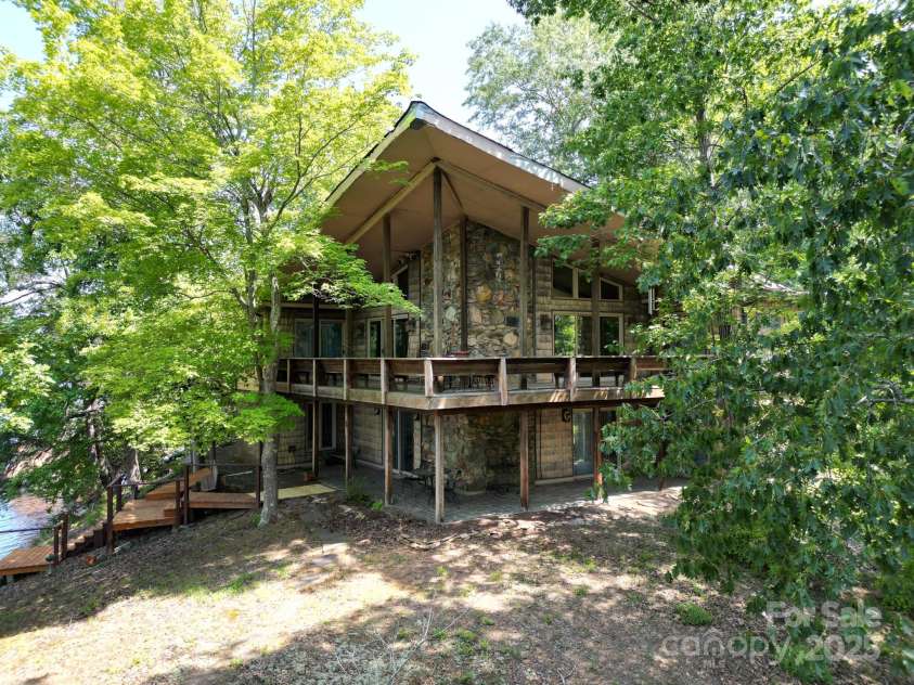 179 Mountainview Lane, Troy, NC 27371.  MLS# CAR4283240, YatesRealty ID 31701. 