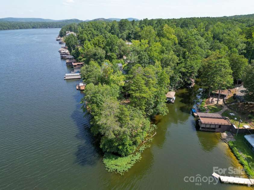 179 Mountainview Lane, Troy, NC 27371.  MLS# CAR4283240, YatesRealty ID 31701. 