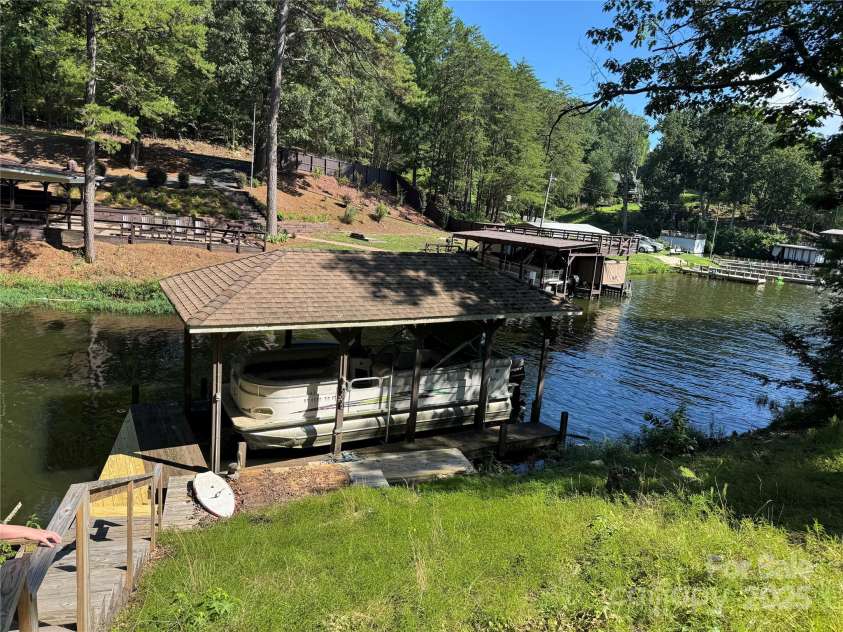 179 Mountainview Lane, Troy, NC 27371.  MLS# CAR4283240, YatesRealty ID 31701. 