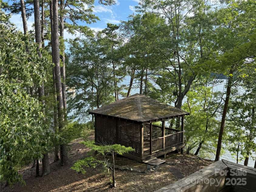 179 Mountainview Lane, Troy, NC 27371.  MLS# CAR4283240, YatesRealty ID 31701. 