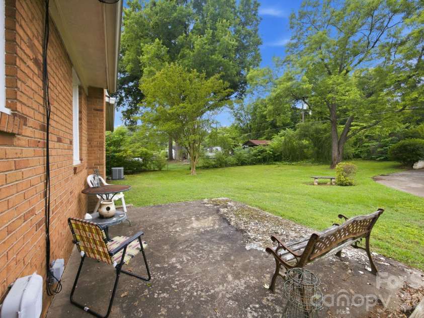 635 Fieldstone Road, Mooresville, NC 28115.  MLS# CAR4389482, YatesRealty ID 31701. 