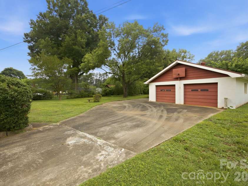635 Fieldstone Road, Mooresville, NC 28115.  MLS# CAR4389482, YatesRealty ID 31701. 