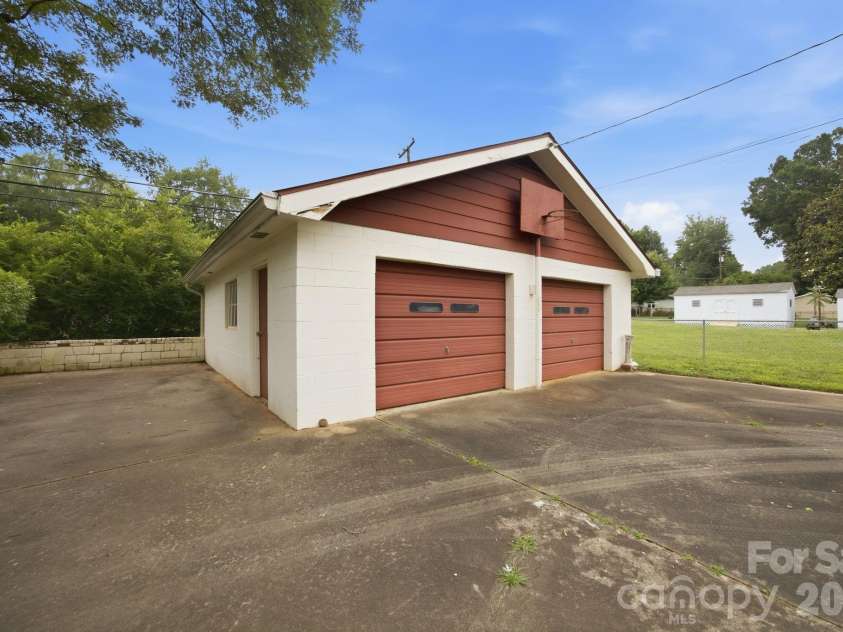 635 Fieldstone Road, Mooresville, NC 28115.  MLS# CAR4389482, YatesRealty ID 31701. 