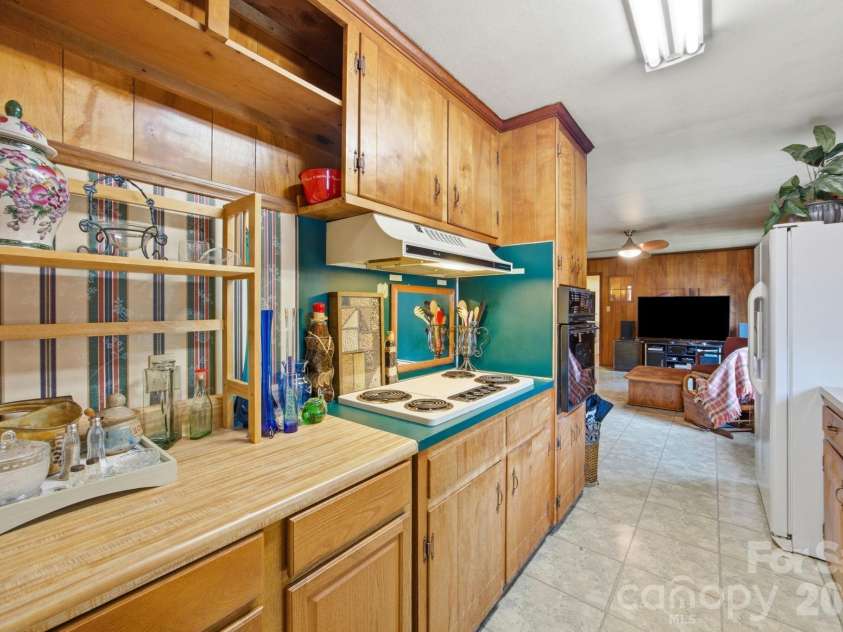 635 Fieldstone Road, Mooresville, NC 28115.  MLS# CAR4389482, YatesRealty ID 31701. 