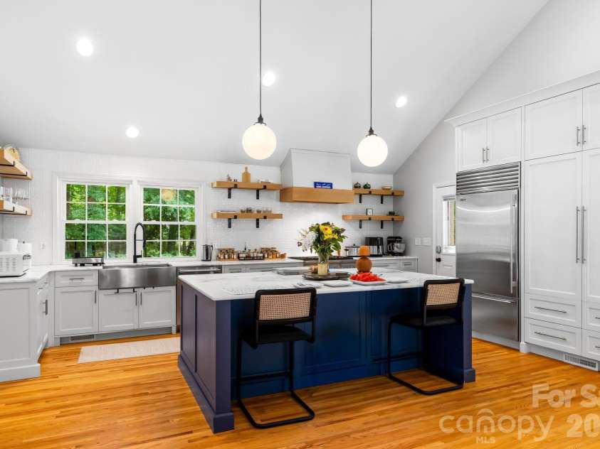 6620 Newhall Road, Charlotte, NC 28270.  MLS# CAR4391690, YatesRealty ID 31702. Kitchen