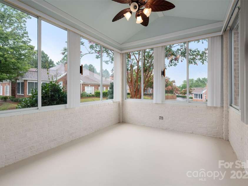 8268 Windsor Ridge Drive, Charlotte, NC 28277.  MLS# CAR4287695, YatesRealty ID 31702. 