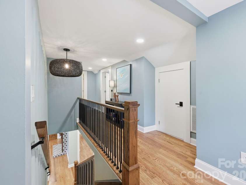 327 Campus Street, Charlotte, NC 28216.  MLS# CAR4379740, YatesRealty ID 31703. 