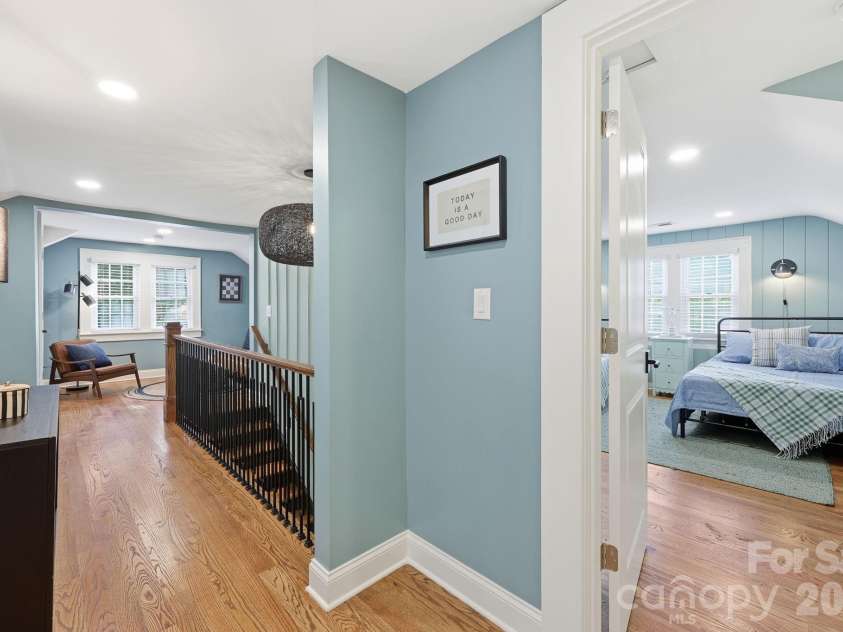 327 Campus Street, Charlotte, NC 28216.  MLS# CAR4379740, YatesRealty ID 31703. 