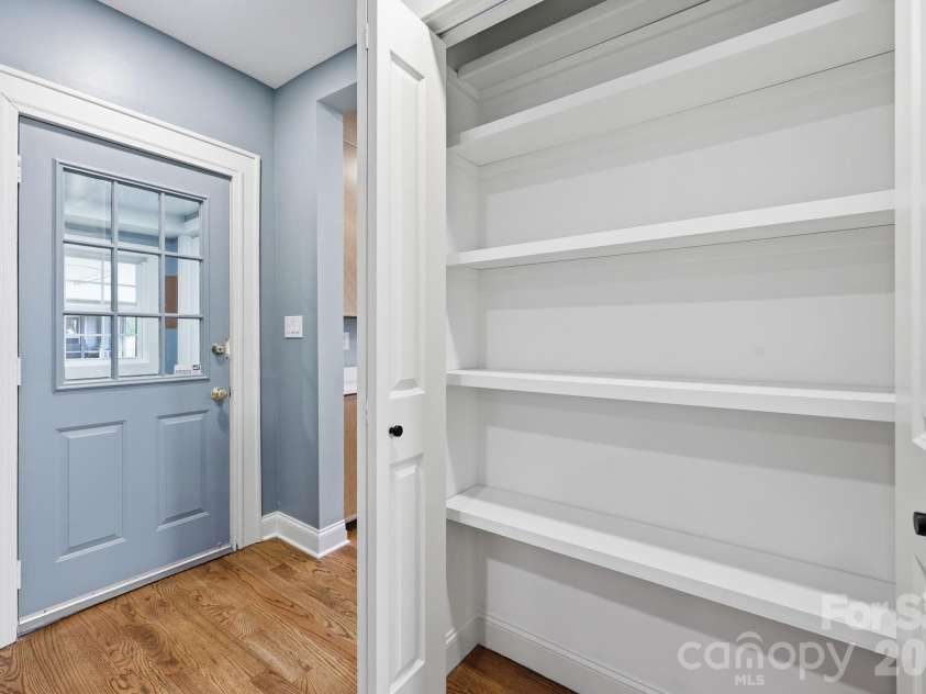 327 Campus Street, Charlotte, NC 28216.  MLS# CAR4379740, YatesRealty ID 31703. Spacious Kitchen Pantry