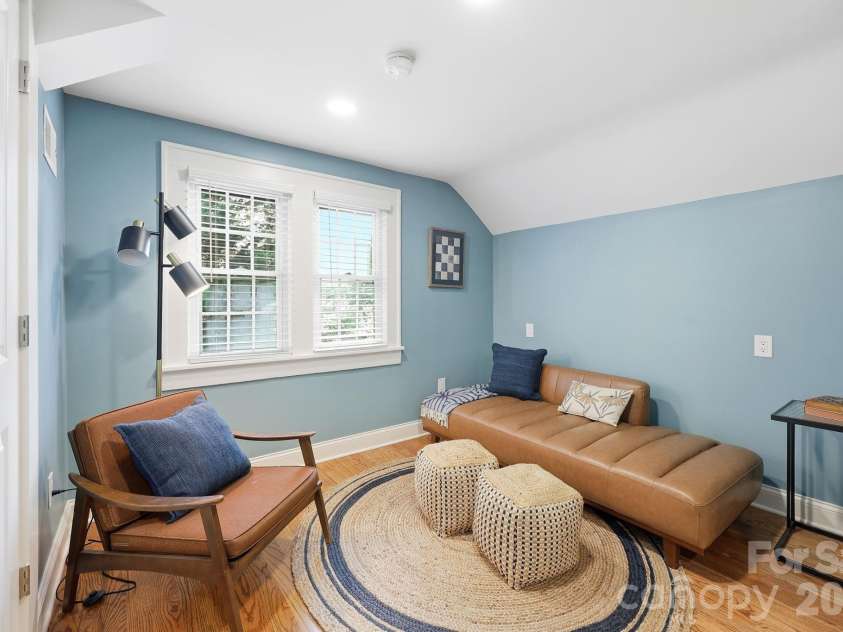 327 Campus Street, Charlotte, NC 28216.  MLS# CAR4379740, YatesRealty ID 31703. Versatile Loft Space