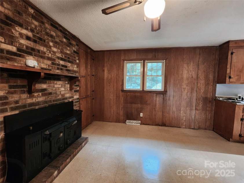 2019 Rhonda Drive, Gastonia, NC 28054.  MLS# CAR4289053, YatesRealty ID 31704. Dining area or family room