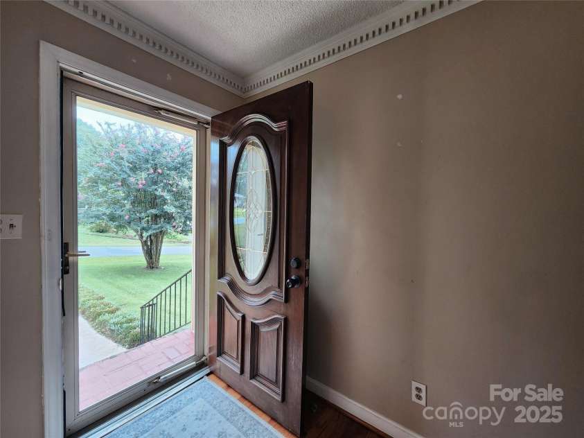 2019 Rhonda Drive, Gastonia, NC 28054.  MLS# CAR4289053, YatesRealty ID 31704. Entry Foyer