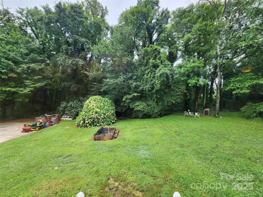 2019 Rhonda Drive, Gastonia, NC 28054.  MLS# CAR4289053, YatesRealty ID 31704. Spacious lot