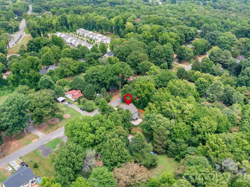 2617 Kendrick Avenue, Charlotte, NC 28269.  MLS# CAR4392189, YatesRealty ID 31705. 
