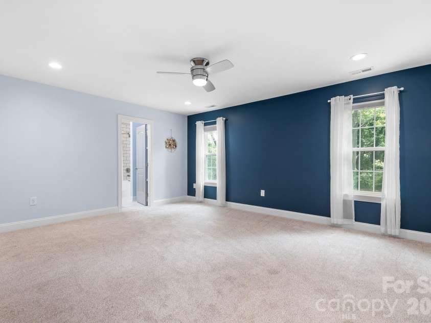 2617 Kendrick Avenue, Charlotte, NC 28269.  MLS# CAR4392189, YatesRealty ID 31705. Primary Bedroom