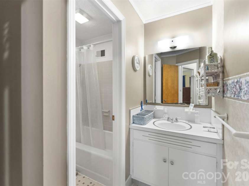 121 Summersby Street, Fort Mill, SC 29715.  MLS# CAR4388715, YatesRealty ID 31706. 