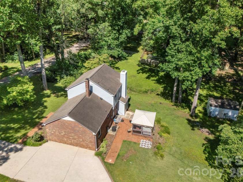 121 Summersby Street, Fort Mill, SC 29715.  MLS# CAR4388715, YatesRealty ID 31706. 