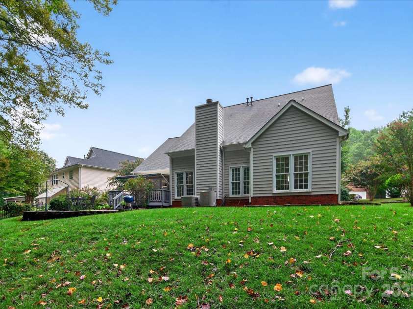 4713 Hanging Ivy Drive, Charlotte, NC 28215.  MLS# CAR4290401, YatesRealty ID 31707. Back of Home