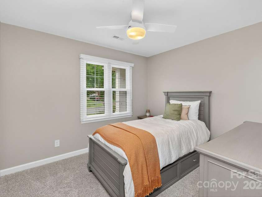 4713 Hanging Ivy Drive, Charlotte, NC 28215.  MLS# CAR4290401, YatesRealty ID 31707. Bedroom
