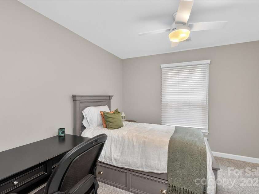 4713 Hanging Ivy Drive, Charlotte, NC 28215.  MLS# CAR4290401, YatesRealty ID 31707. Bedroom