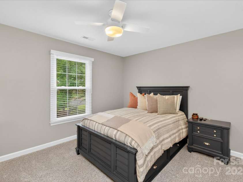 4713 Hanging Ivy Drive, Charlotte, NC 28215.  MLS# CAR4290401, YatesRealty ID 31707. Bedroom