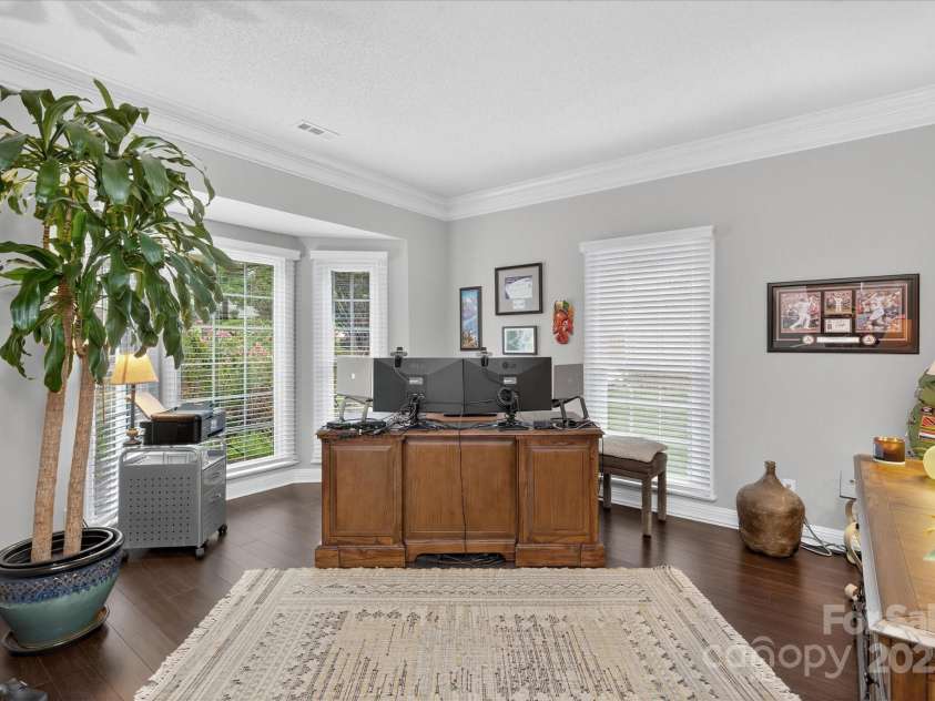 4713 Hanging Ivy Drive, Charlotte, NC 28215.  MLS# CAR4290401, YatesRealty ID 31707. Formal Living RM/Office