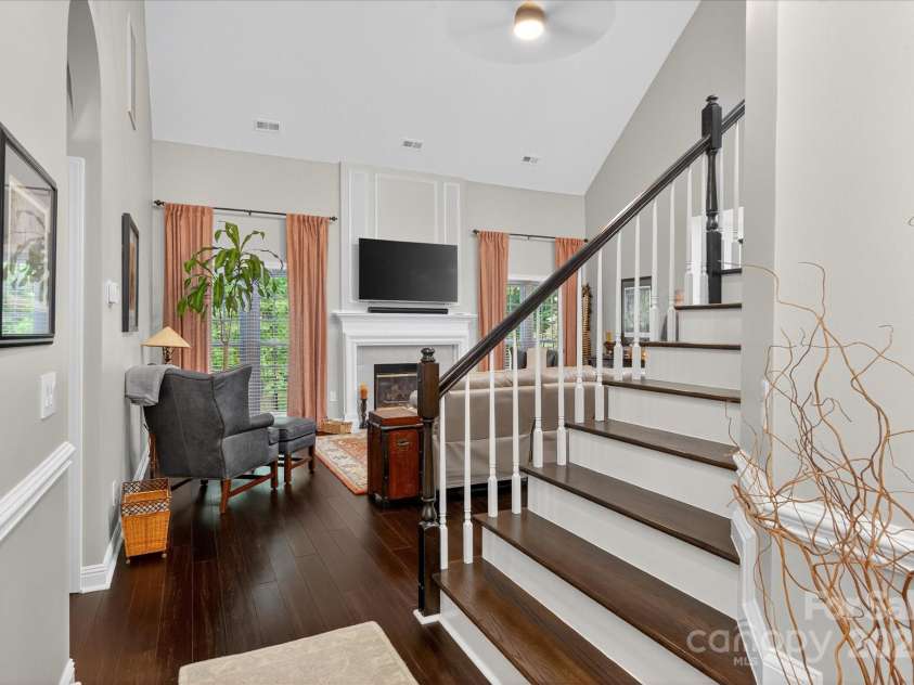 4713 Hanging Ivy Drive, Charlotte, NC 28215.  MLS# CAR4290401, YatesRealty ID 31707. Stairway