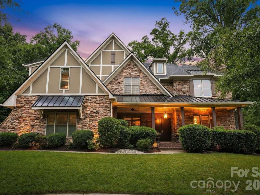 2702 Cecily Court, Waxhaw, NC 28173.  MLS# CAR4411799, YatesRealty ID 31708. 