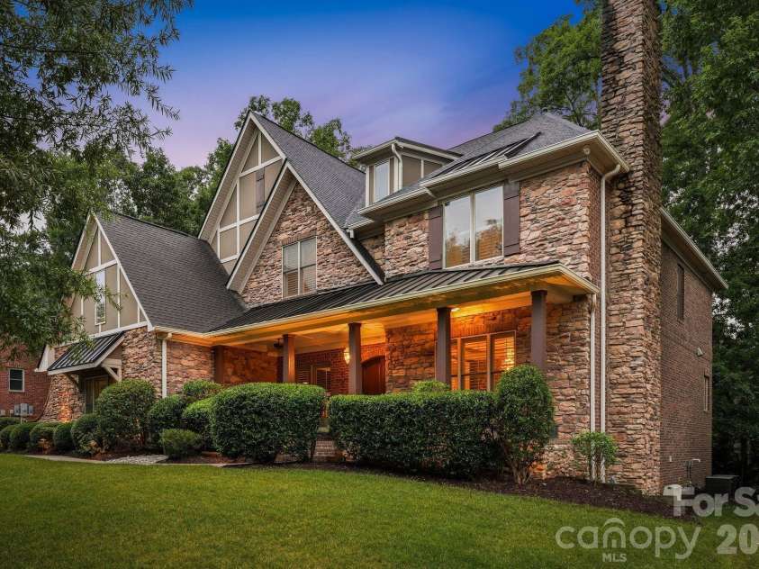 2702 Cecily Court, Waxhaw, NC 28173.  MLS# CAR4411799, YatesRealty ID 31708. 