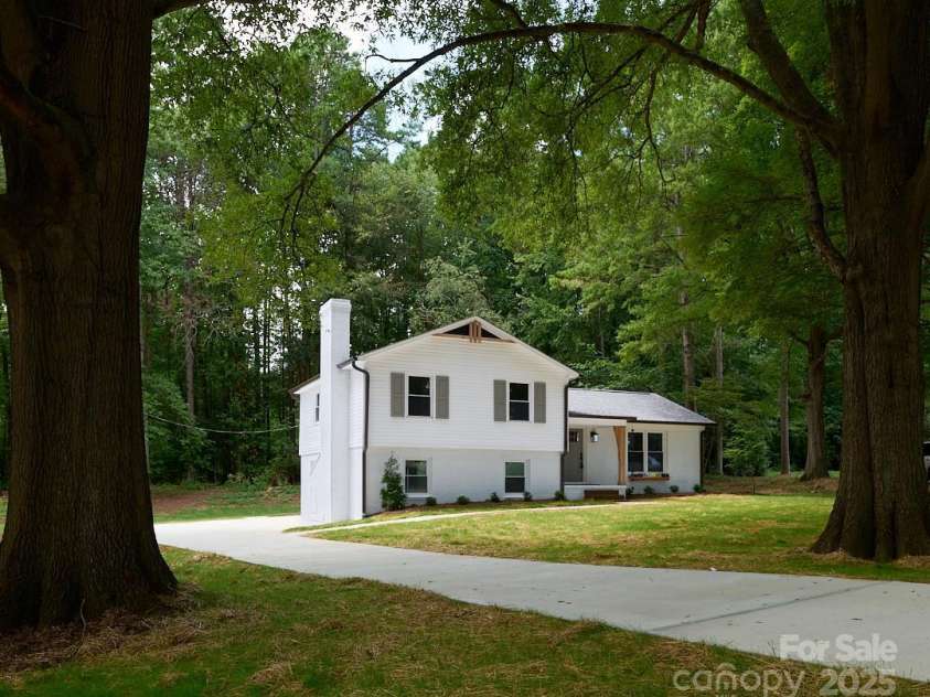 6115 Southern Lane, Salisbury, NC 28147.  MLS# CAR4291375, YatesRealty ID 31708. 
