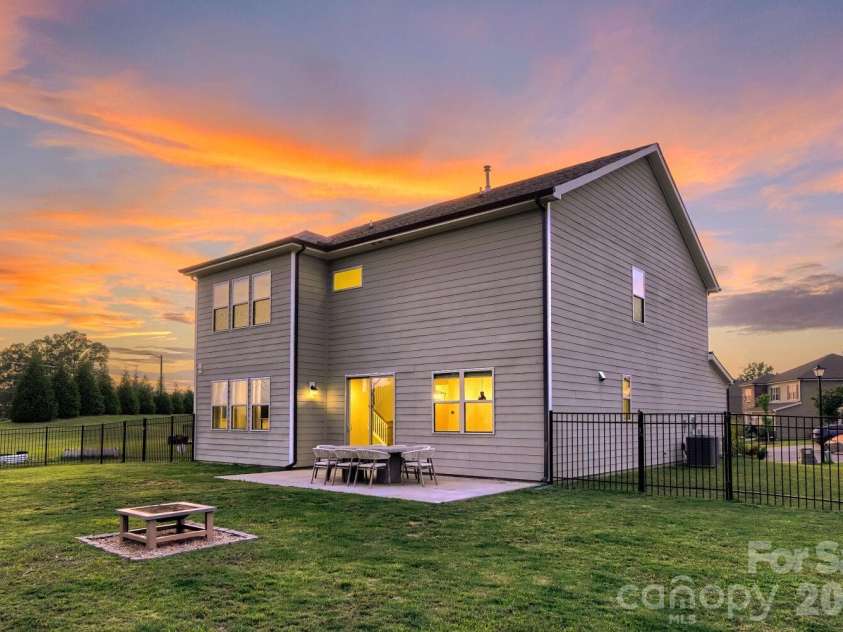 1003 Yearden Lane, Monroe, NC 28110.  MLS# CAR4394155, YatesRealty ID 31709. 