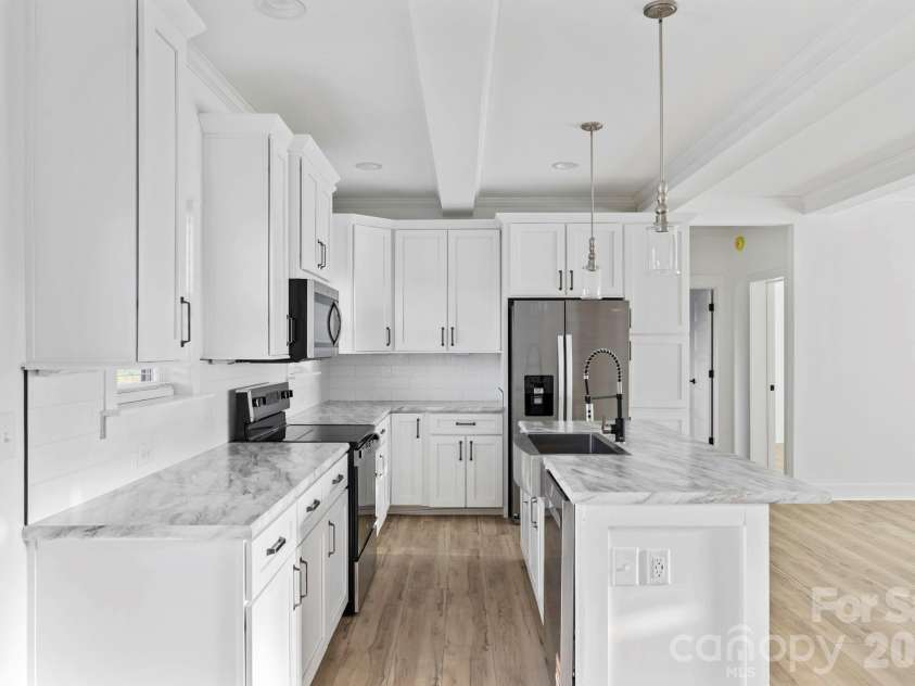 204 Southern Charm Road, Arden, NC 28704.  MLS# CAR4329406, YatesRealty ID 3171. 