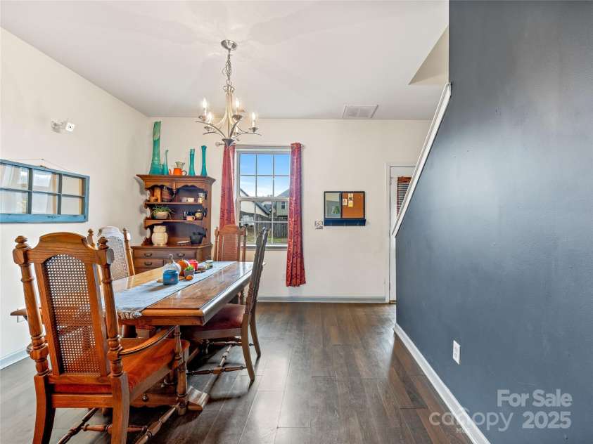32 Mallard Run Drive, Arden, NC 28704.  MLS# CAR4200863, YatesRealty ID 3171. Dining Area