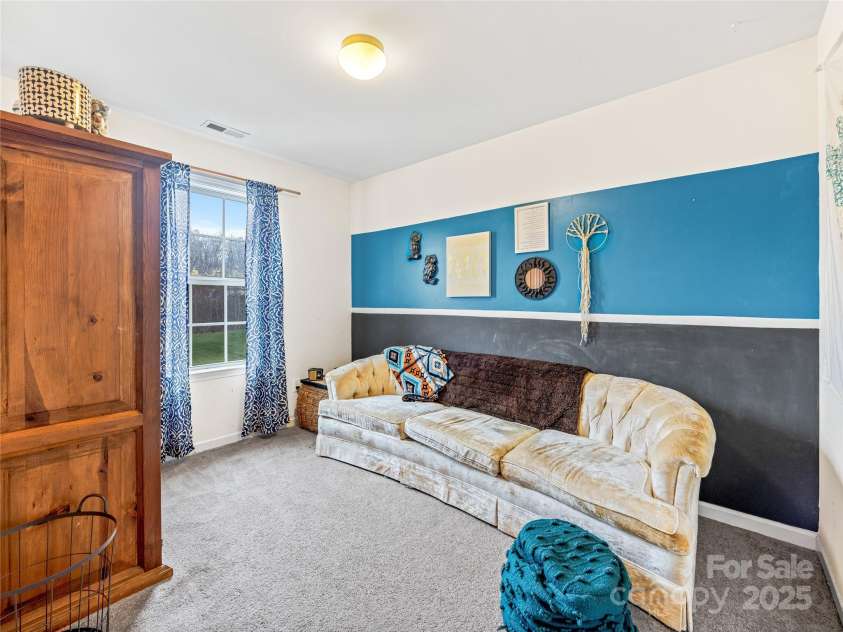 32 Mallard Run Drive, Arden, NC 28704.  MLS# CAR4200863, YatesRealty ID 3171. Spacious Bonus Area - Upstairs
