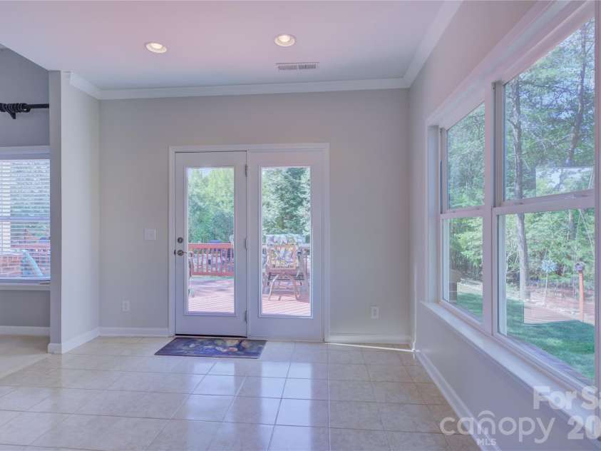 9609 Spurwig Court, Charlotte, NC 28278.  MLS# CAR4392336, YatesRealty ID 31710. 