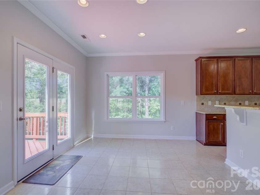 9609 Spurwig Court, Charlotte, NC 28278.  MLS# CAR4392336, YatesRealty ID 31710. 
