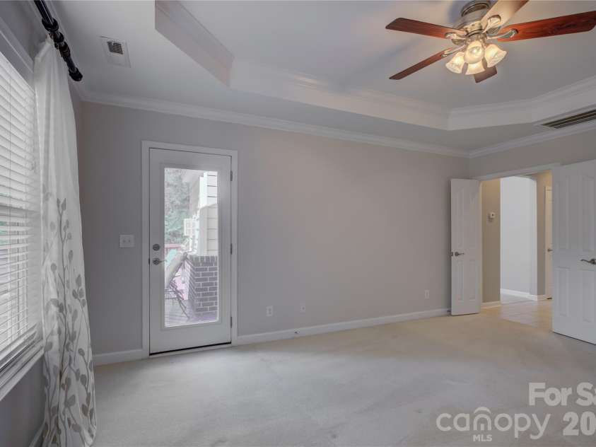 9609 Spurwig Court, Charlotte, NC 28278.  MLS# CAR4392336, YatesRealty ID 31710. 