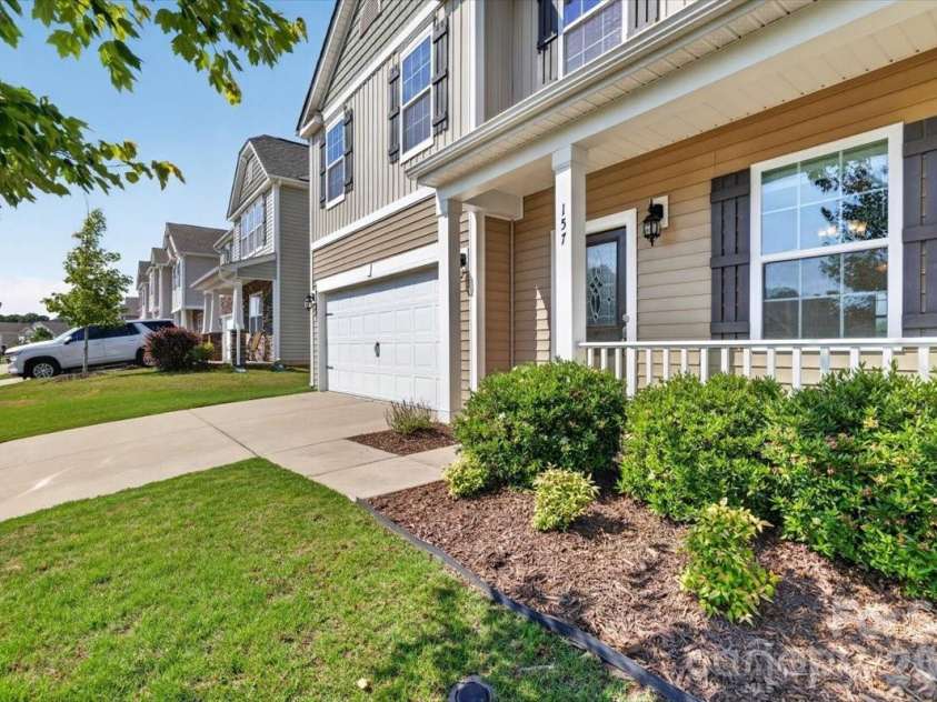 157 Kingsway Drive, Mooresville, NC 28115.  MLS# CAR4392473, YatesRealty ID 31711. 