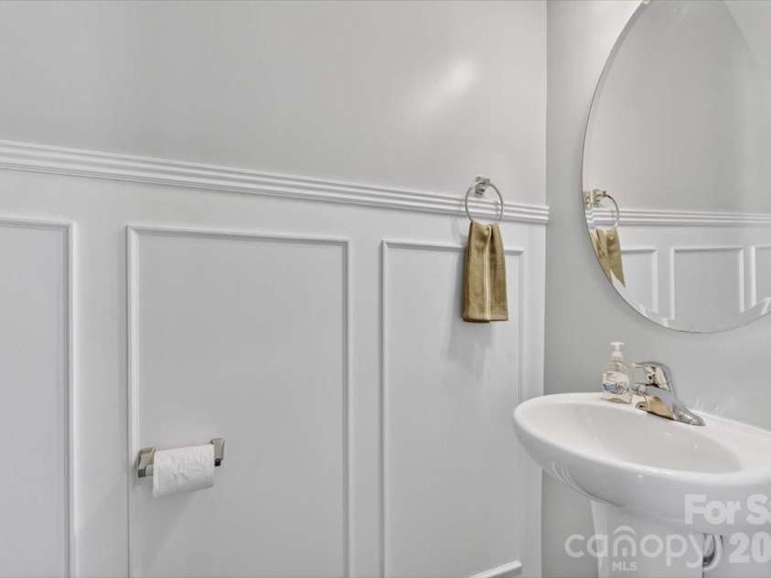157 Kingsway Drive, Mooresville, NC 28115.  MLS# CAR4392473, YatesRealty ID 31711. 