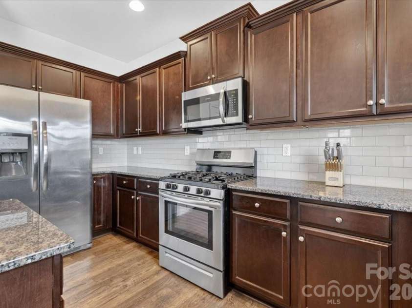 157 Kingsway Drive, Mooresville, NC 28115.  MLS# CAR4392473, YatesRealty ID 31711. 