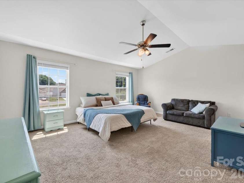 157 Kingsway Drive, Mooresville, NC 28115.  MLS# CAR4392473, YatesRealty ID 31711. 