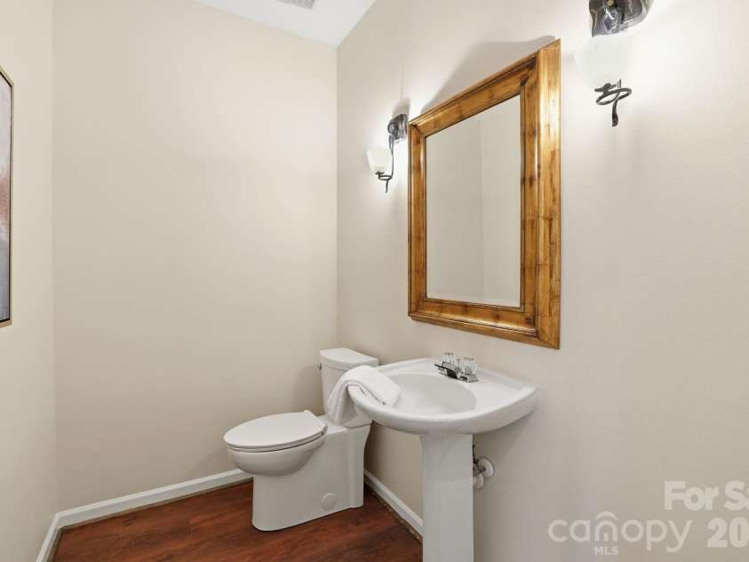 16936 Commons Creek Drive, Charlotte, NC 28277.  MLS# CAR4393429, YatesRealty ID 31712. 