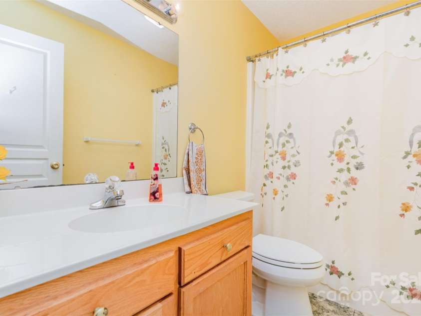 4059 Stoney Creek Drive, Lincolnton, NC 28092.  MLS# CAR4291053, YatesRealty ID 31713. 