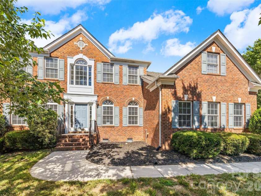 8408 Denholme Drive, Waxhaw, NC 28173.  MLS# CAR4394733, YatesRealty ID 31713. 