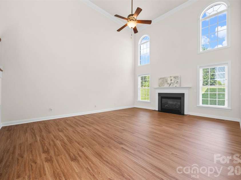8408 Denholme Drive, Waxhaw, NC 28173.  MLS# CAR4394733, YatesRealty ID 31713. 